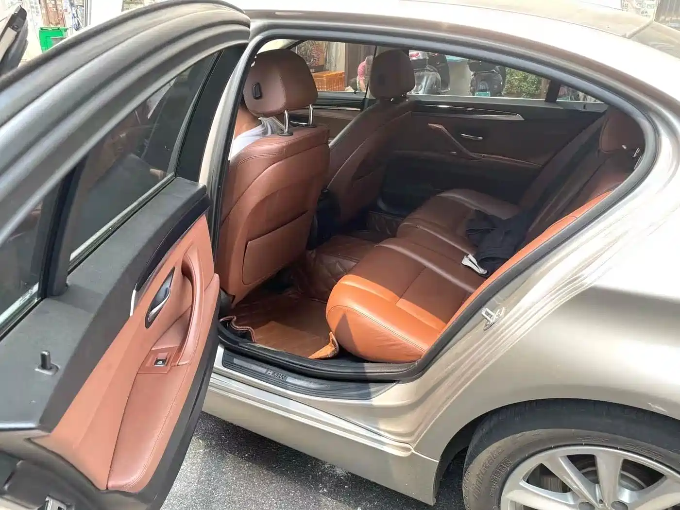 BMW 5 Series 2017 520Li Classic Edition фото 4