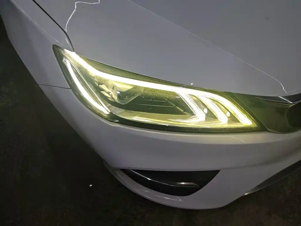 Фото 11 - Geely Binrui