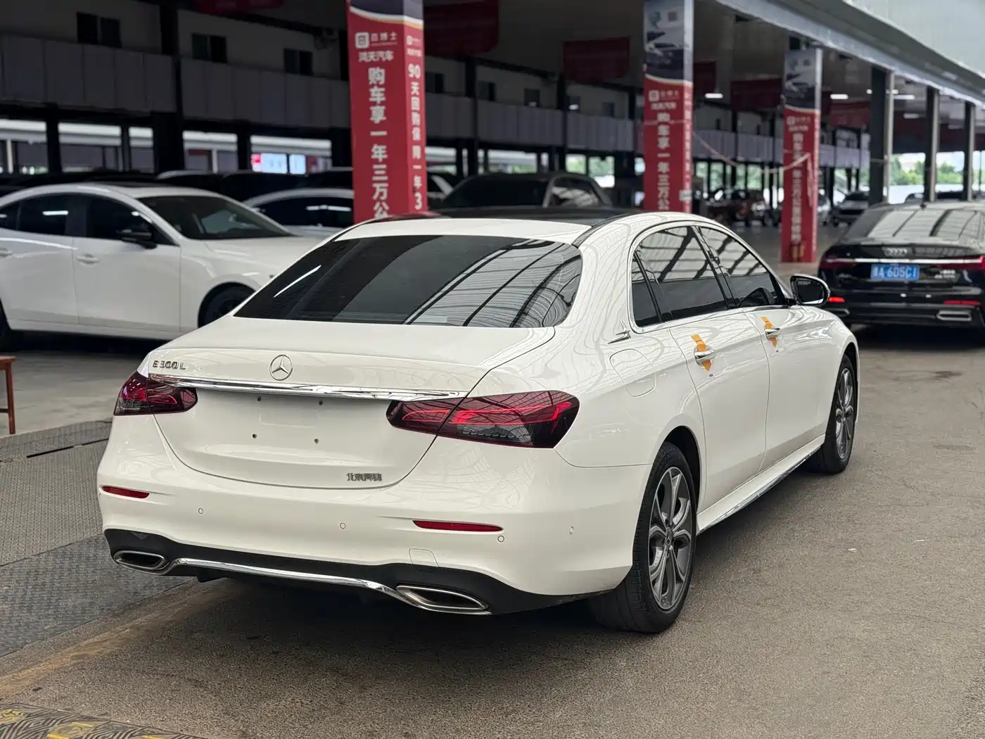 Mercedes-Benz E-Class 2023 E 300 L Sport Fashion фото 13