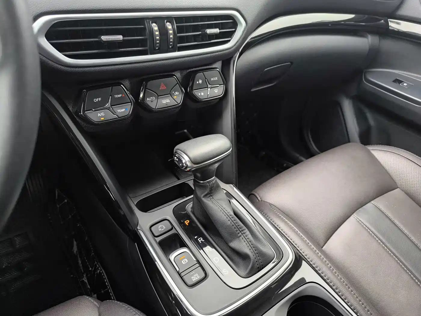 صورة 18 - GAC Trumpchi GS4