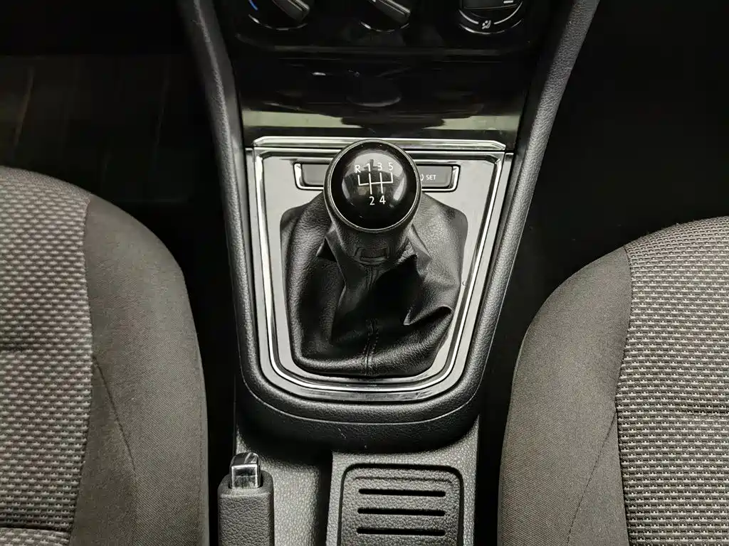 Volkswagen Bora 2019 Bora Legend 1.5L Manual Leading China VI фото 13