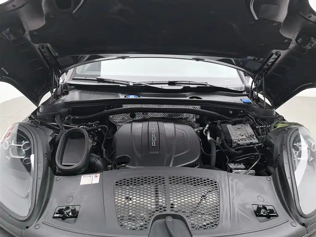 Porsche Macan 2018 Macan 2.0T фото 6