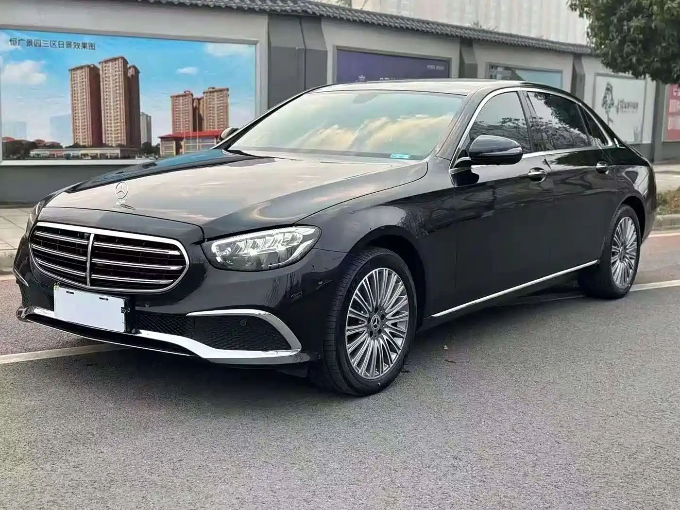 MERCEDES-BENZ E CLASS