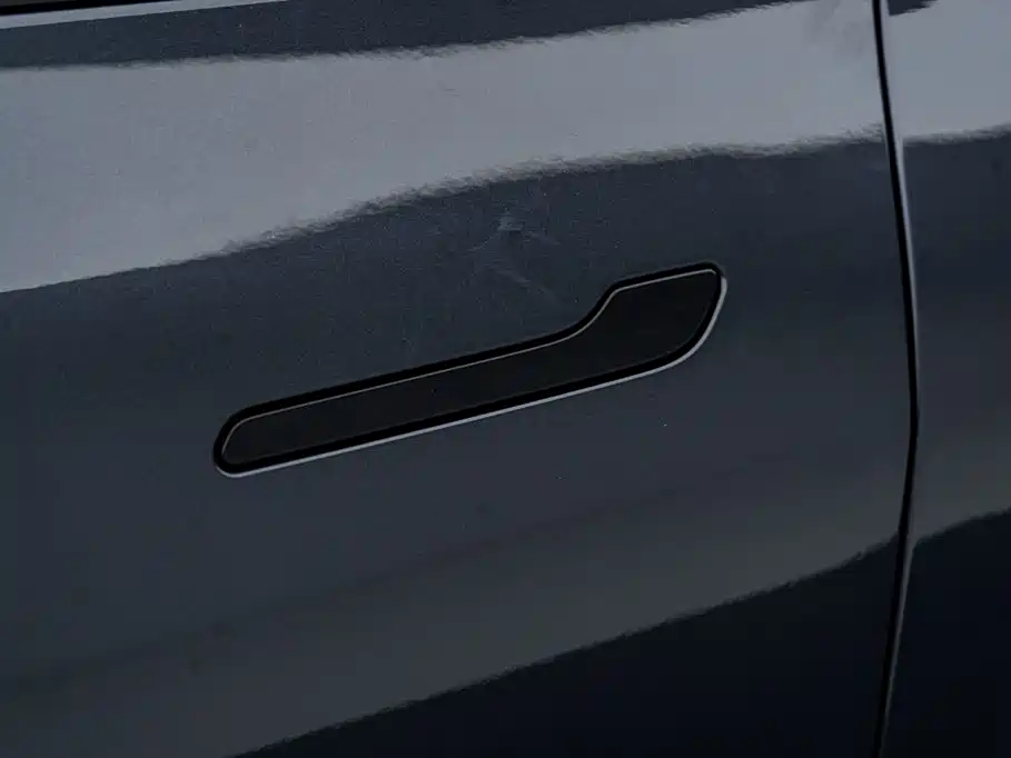 Фото 13 - Tesla Model Y