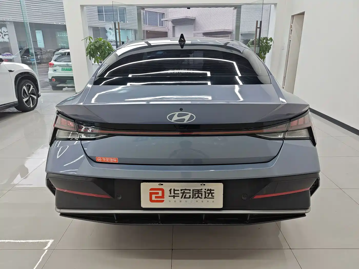 Hyundai Elantra 2023 Model 1.5L CVT LUX Premium Edition фото 4