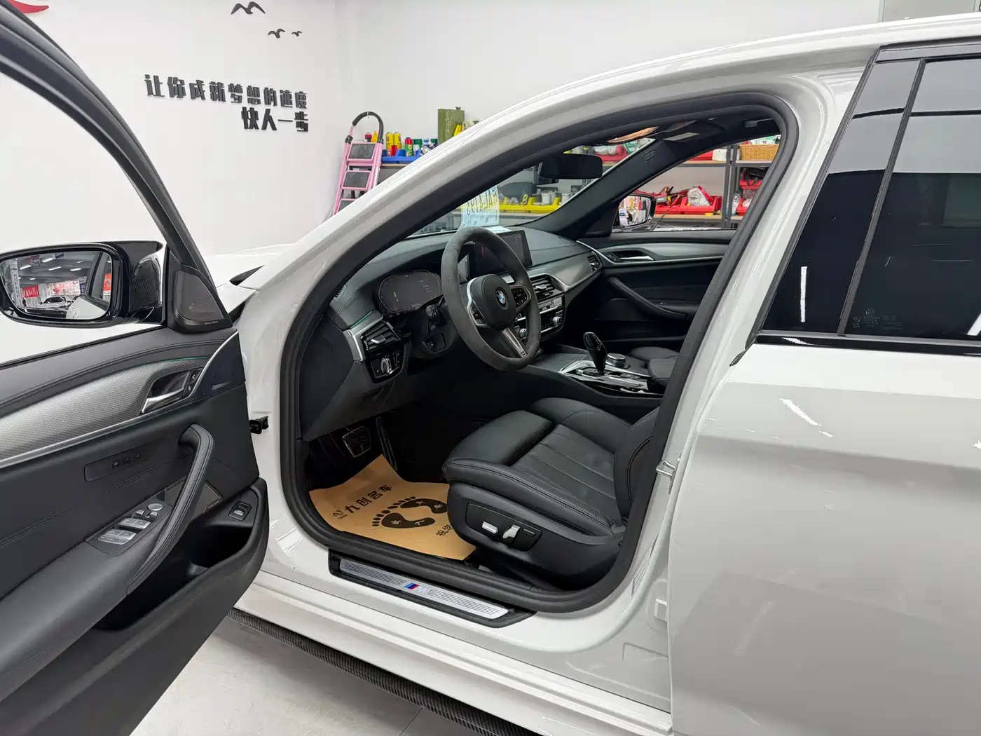 BMW 5 Series (Import) 2020 530i M Sport Package фото 13
