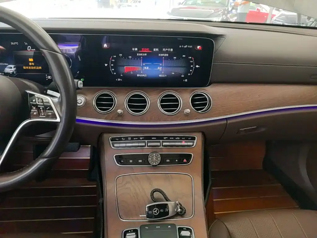 MERCEDES-BENZ E-CLASS