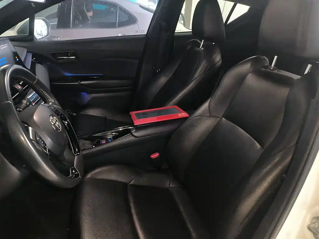 Toyota C-HR 2018 Model 2.0L Flagship Sunroof Version China V фото 11