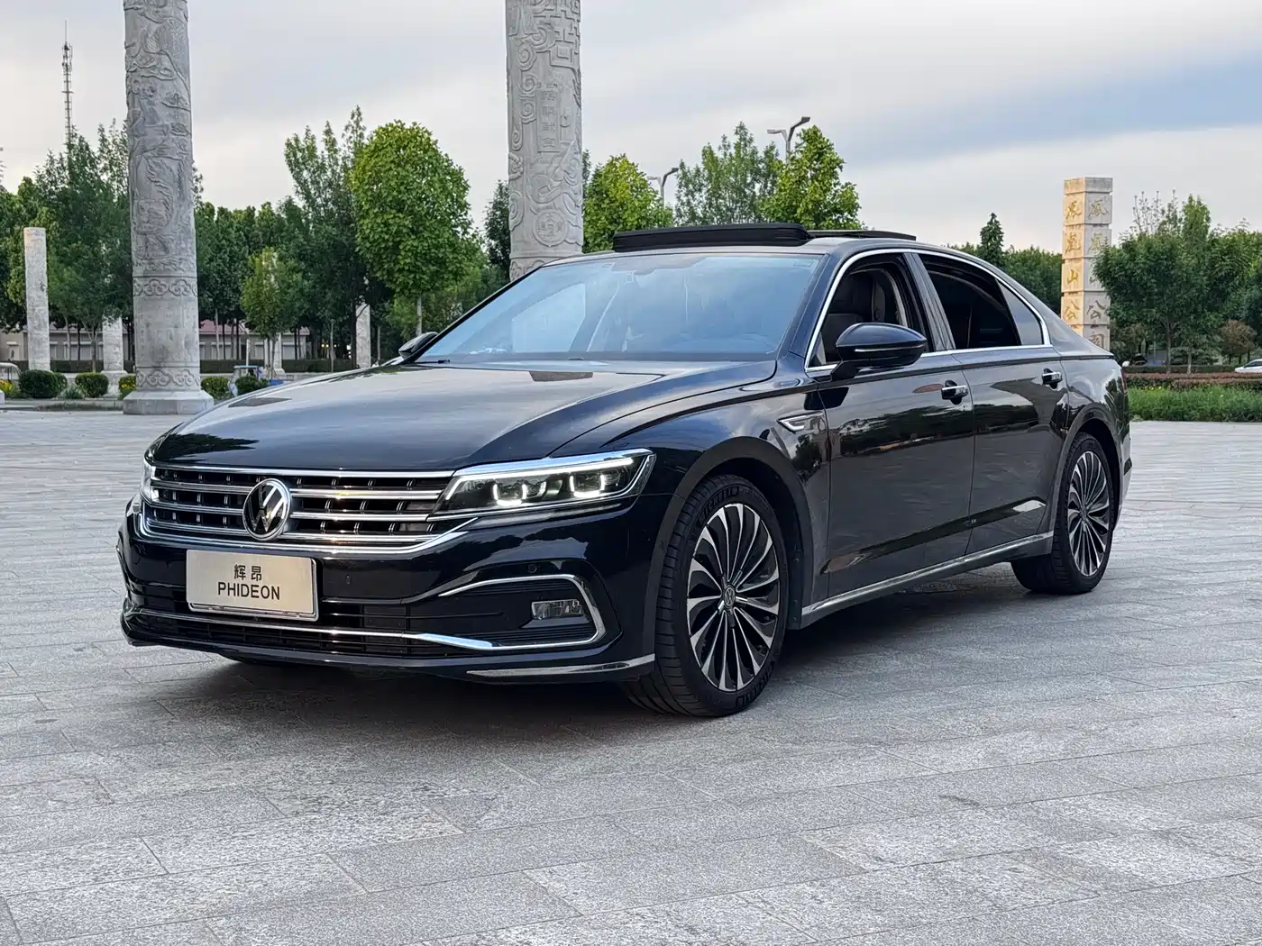 Volkswagen Phideon 2021 380TSI Premium Edition фото 3