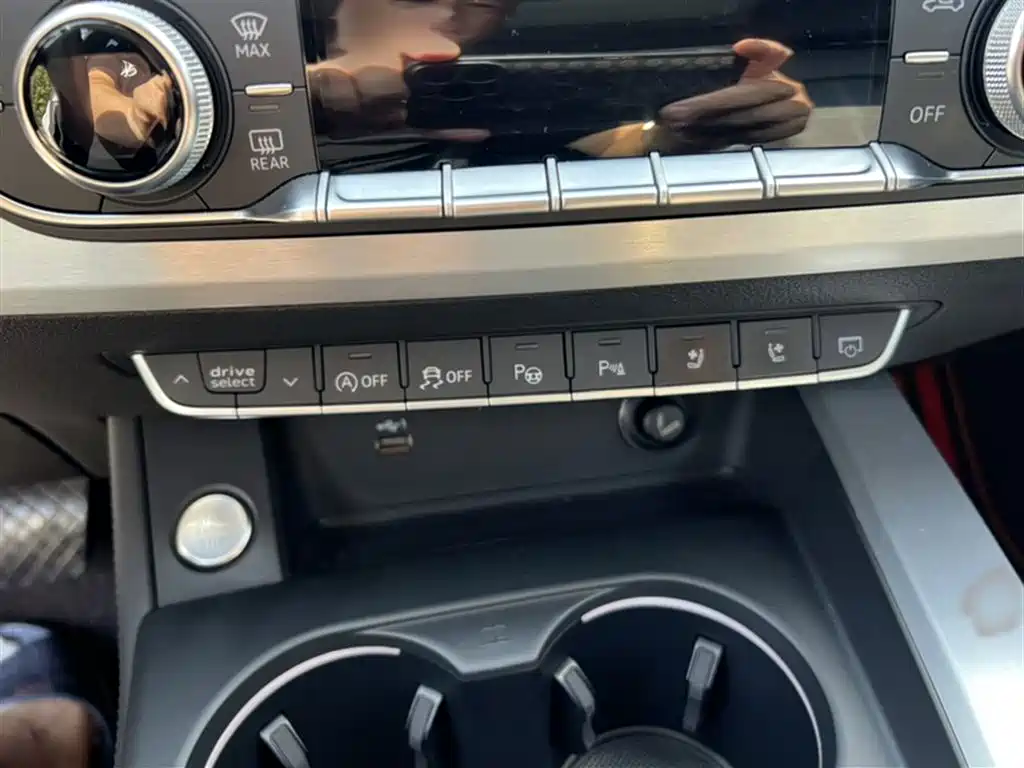 Audi A4L 2022 40 TFSI Luxury Dynamic фото 17