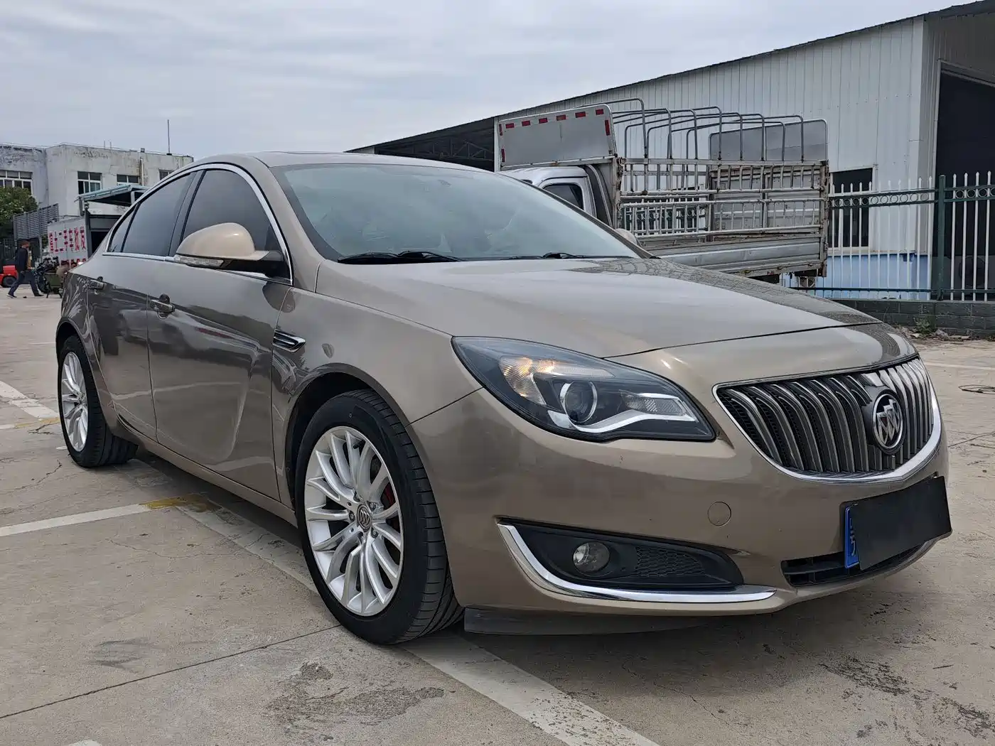 Buick Regal 2015 2.0L Leading Fashion Model фото 3