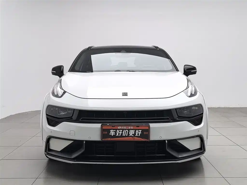 Lynk & Co 02 Hatchback 2022 2.0TD Pro фото 3