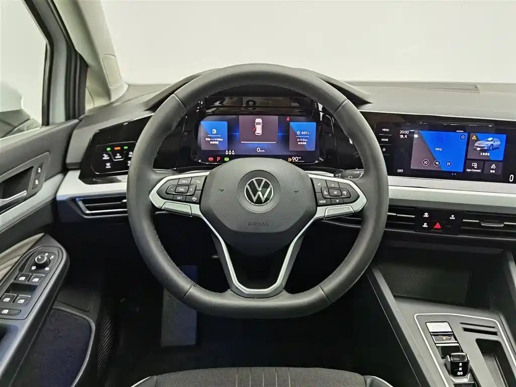 Volkswagen Golf 2023 Facelift 280TSI DSG Pro фото 11