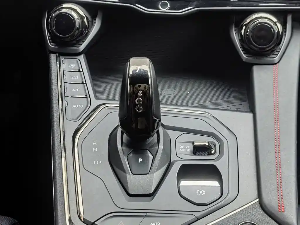 Lynk & Co 05 2020 2.0TD 4WD Halo Edition фото 13