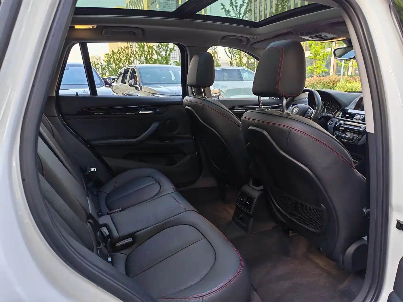 BMW X1 2018 xDrive20Li Premium Model фото 11