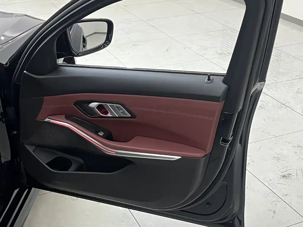 BMW 3 Series 2022 Facelift 320Li M Sport Package фото 18