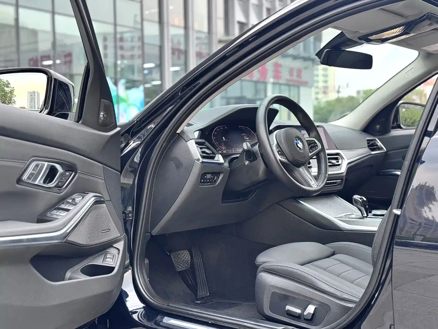 BMW 3 Series 2021 Facelift 325Li M Sport Shadow Edition фото 5