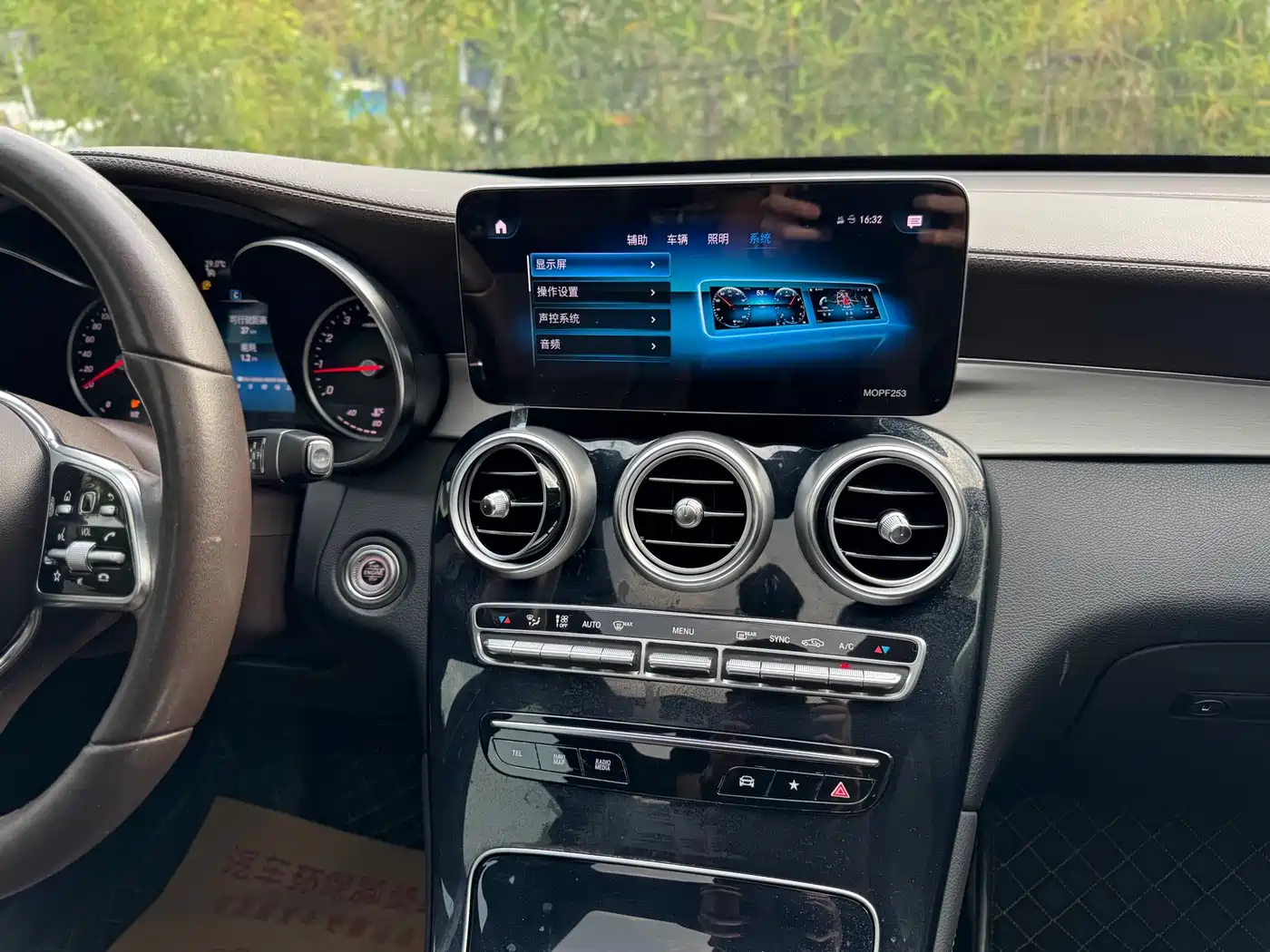 Mercedes-Benz GLC 2020 GLC 260 L 4MATIC Dynamic фото 15