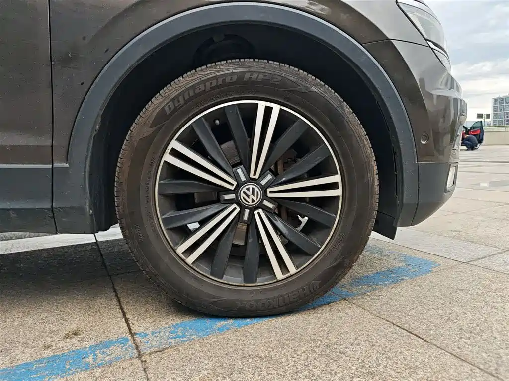 Volkswagen Tiguan L 2017 330TSI Automatic 2WD Flagship Edition фото 25
