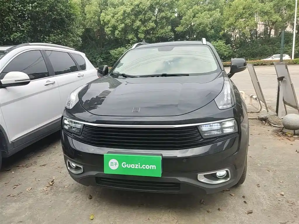 Lynk & Co 01 2018 2.0T 2WD Type+ Edition фото 3