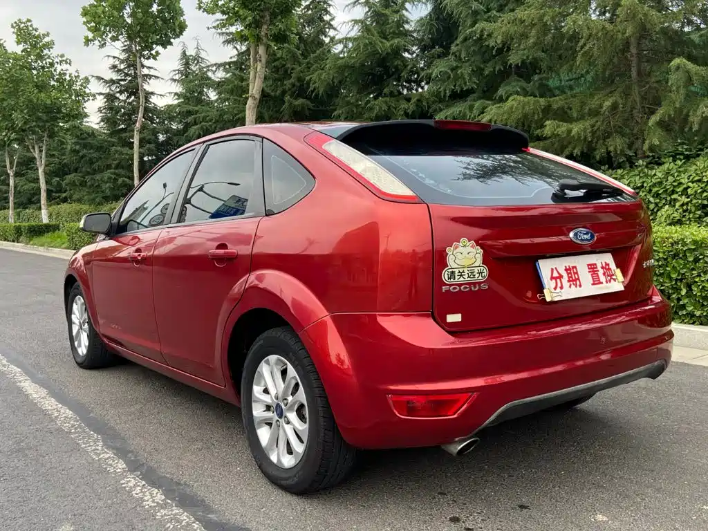 Ford Focus 2013 2013 Hatchback Classic 1.8L Manual Base