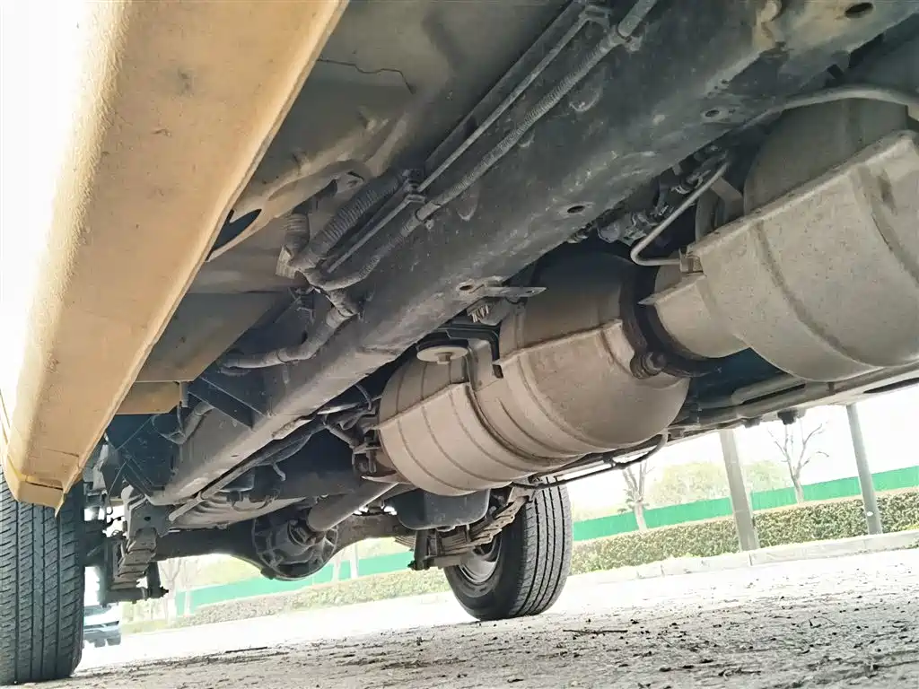 Isuzu Qingling Isuzu T17 2022 2021 3.0T Diesel 2WD Flatbed Truck Extended Wheelbase 4KH1CT6H1