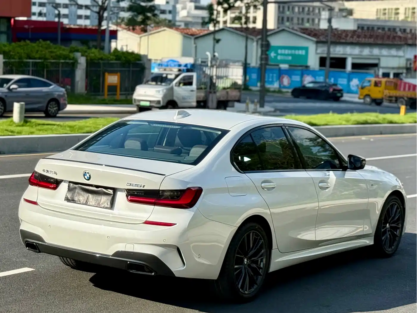 BMW 3 Series 2022 Facelift 325i M Sport Shadow Edition фото 8