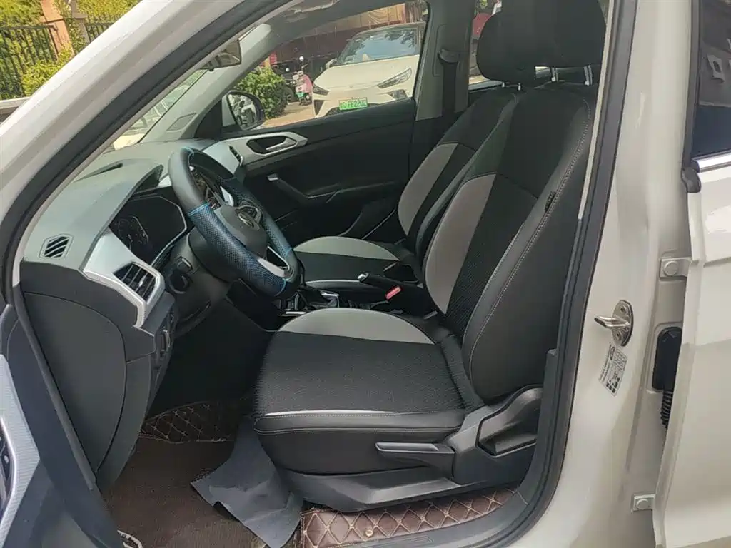 Volkswagen Tanying 2021 1.5L Automatic Smart Connect Edition фото 15