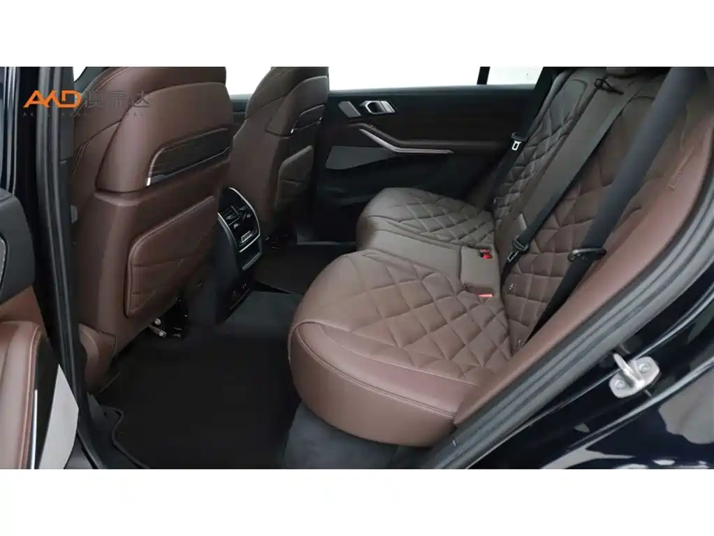 BMW X5 2022 Model xDrive 40Li M Sport Package фото 7