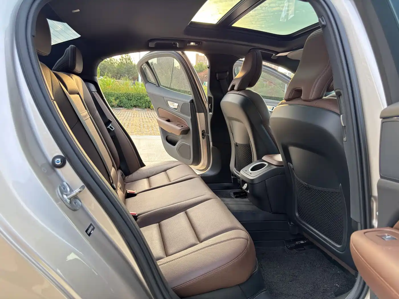 Photo 10 - Volvo S60