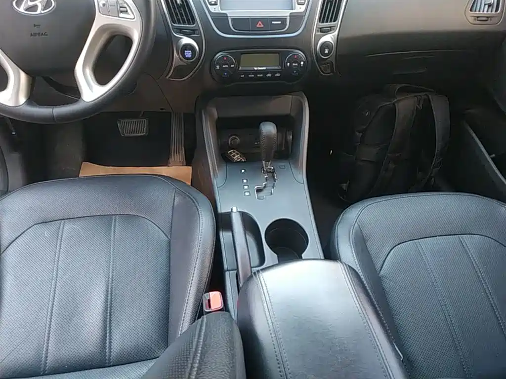 Hyundai Beijing Hyundai ix35 2015 2.0L Automatic 2WD Smart Type China IV фото 14