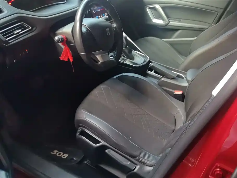 Peugeot 308 2016 230THP Automatic Luxury фото 9