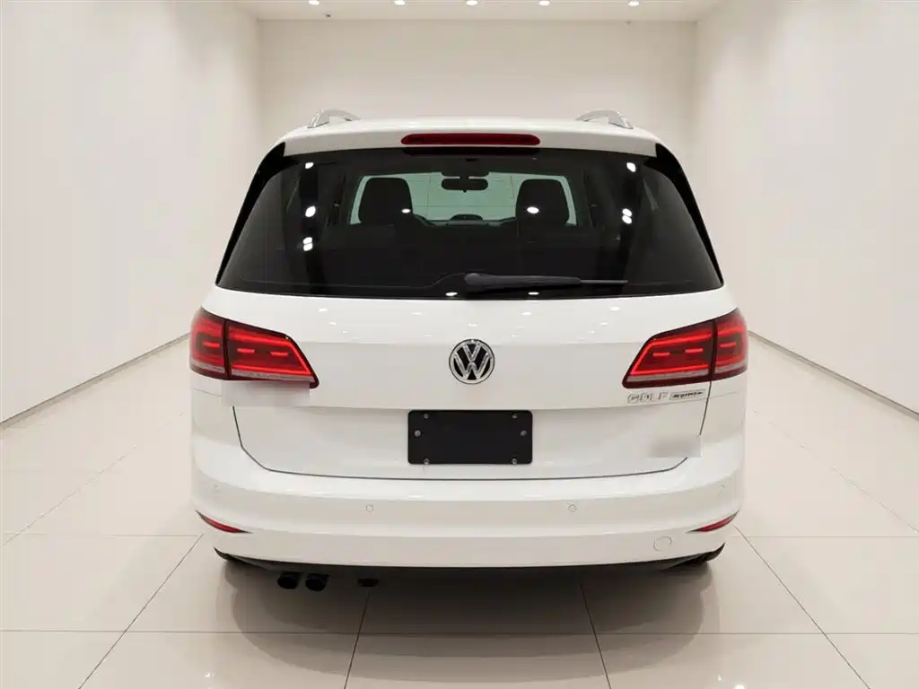 Volkswagen Golf Sportsvan 2016 230TSI Automatic Progressive фото 6