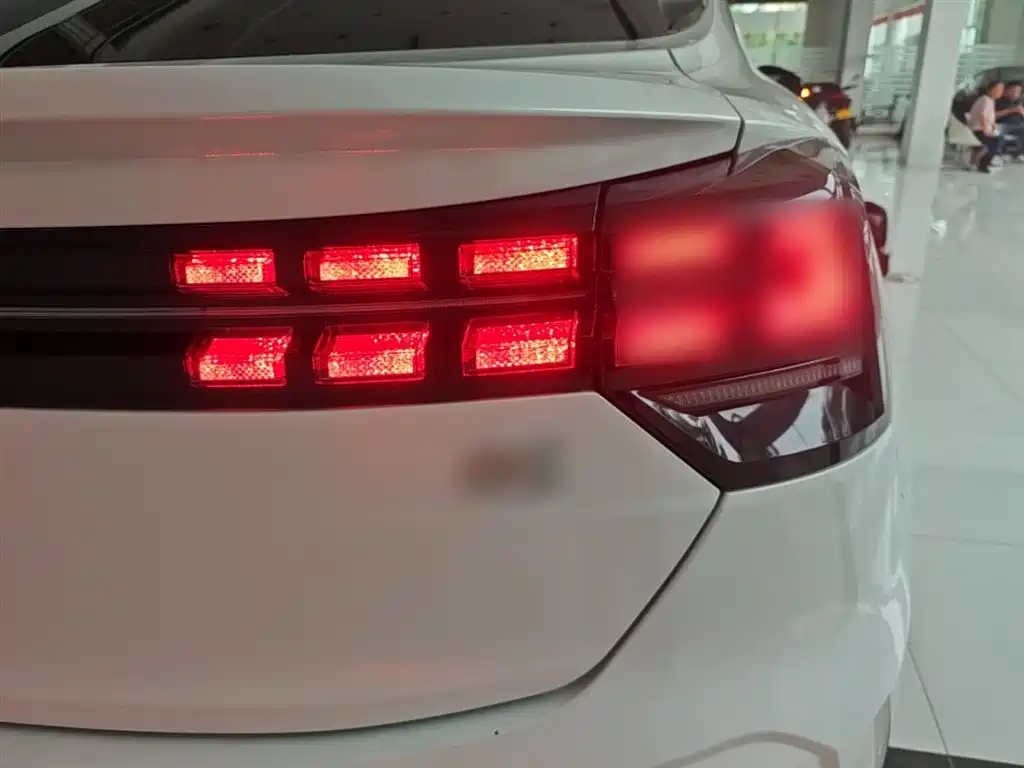Lynk & Co 05 2020 2.0TD 2WD Shine Halo фото 8