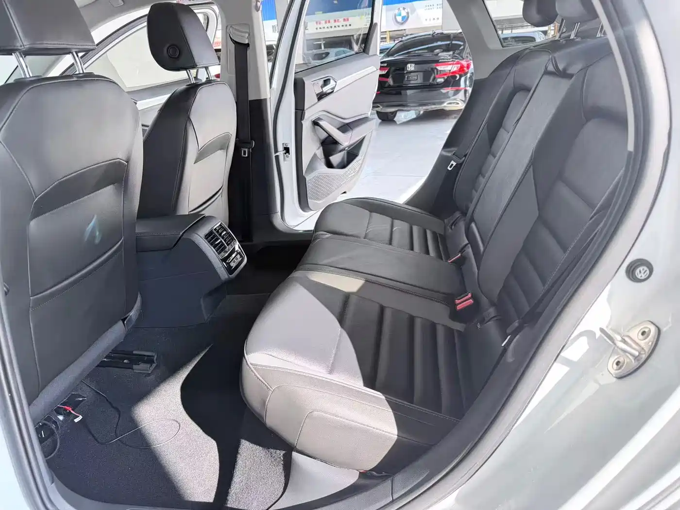 Volkswagen Sagitar 2022 280TSI DSG Surpassing Edition фото 6