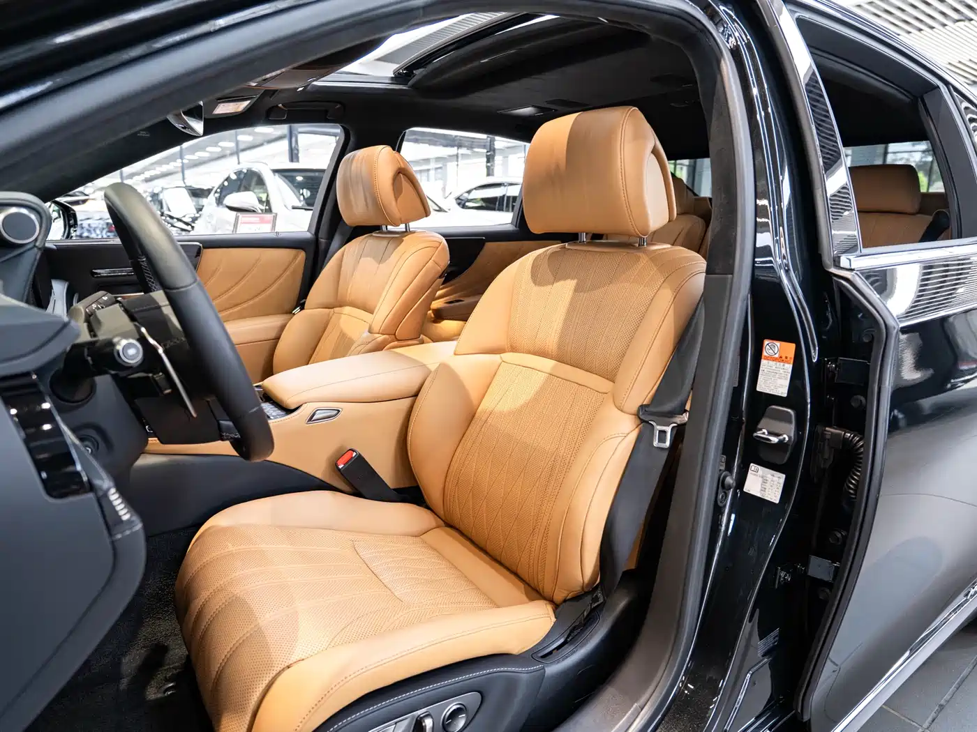 Lexus LS 2021 500h Luxury Edition фото 11