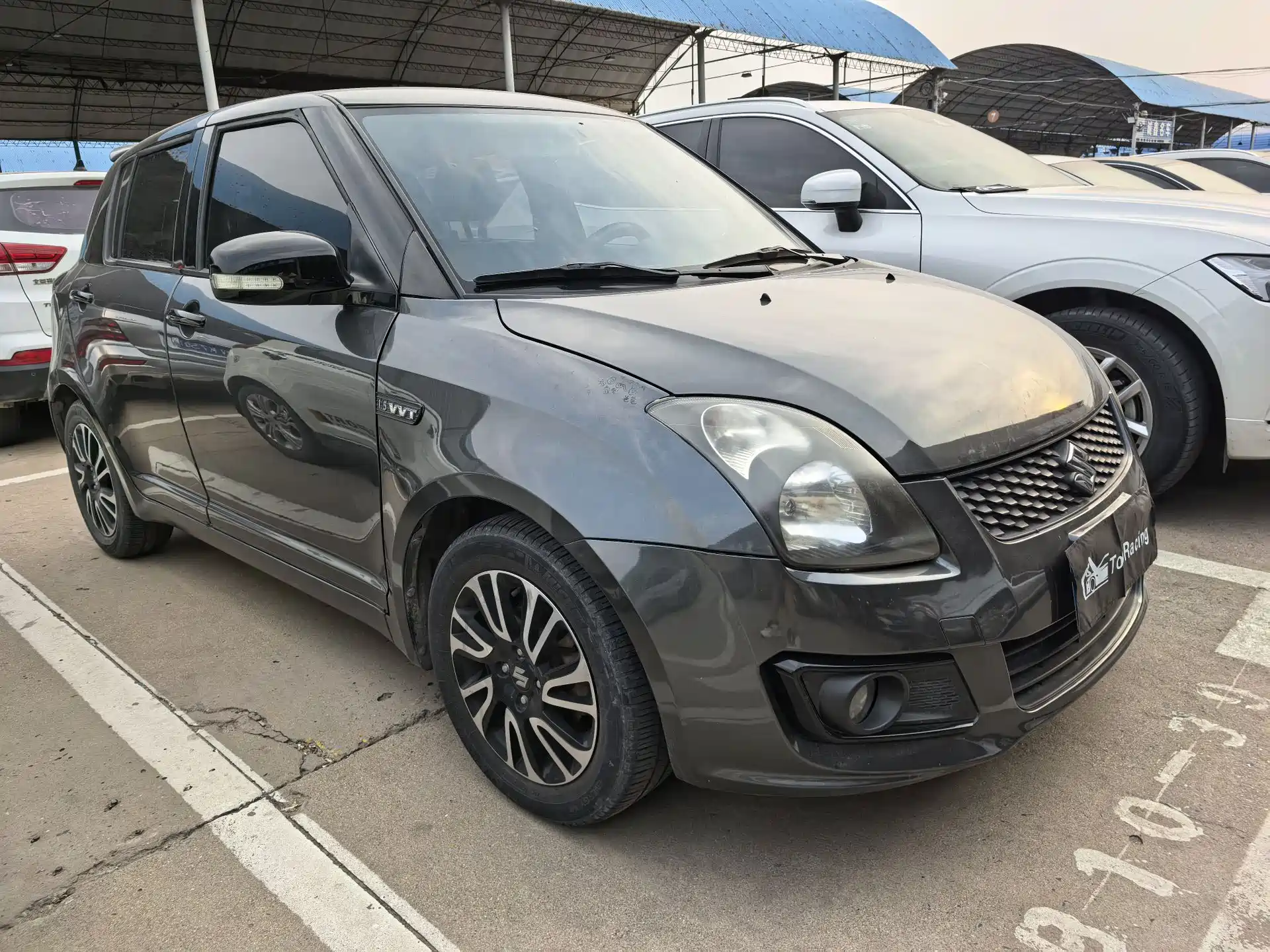 Фото 2 - Suzuki Swift