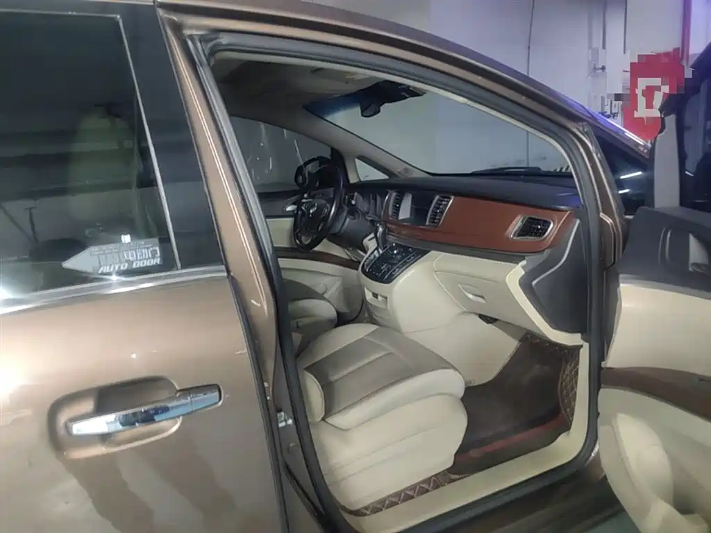 Buick GL8 2018 28T Luxury Model China VI фото 20