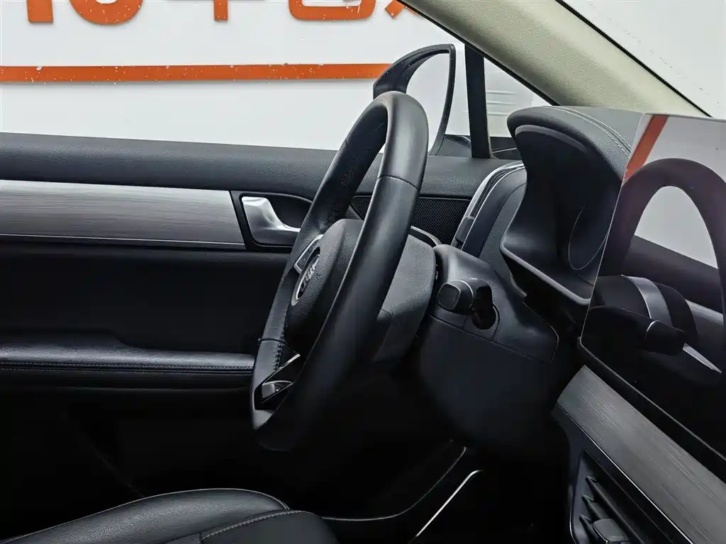 BYD Tang 2018 2.0T Automatic Smart Connection Noble Edition 7-Seater China V фото 22