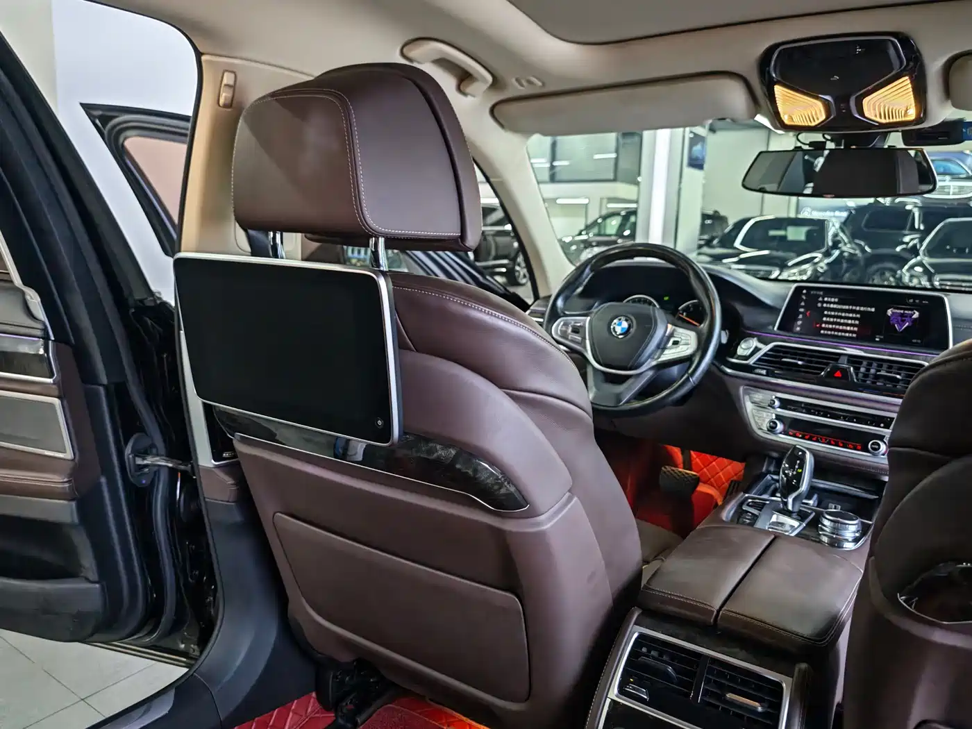 BMW 7 Series 2016 730Li Leading фото 20