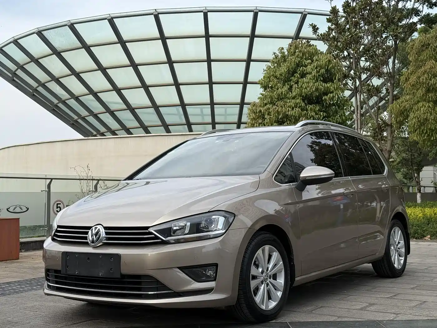 Volkswagen Golf Sportsvan 2016 230TSI Automatic Progressive