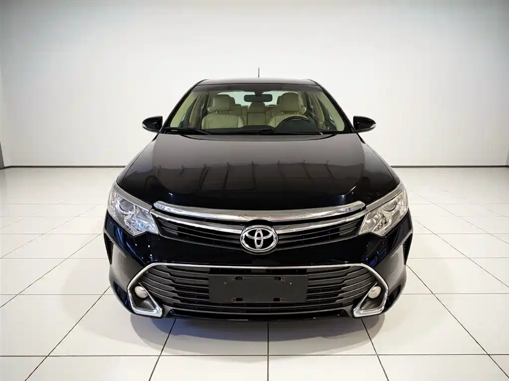 Toyota Camry 2015 2.0G Leading Edition фото 3