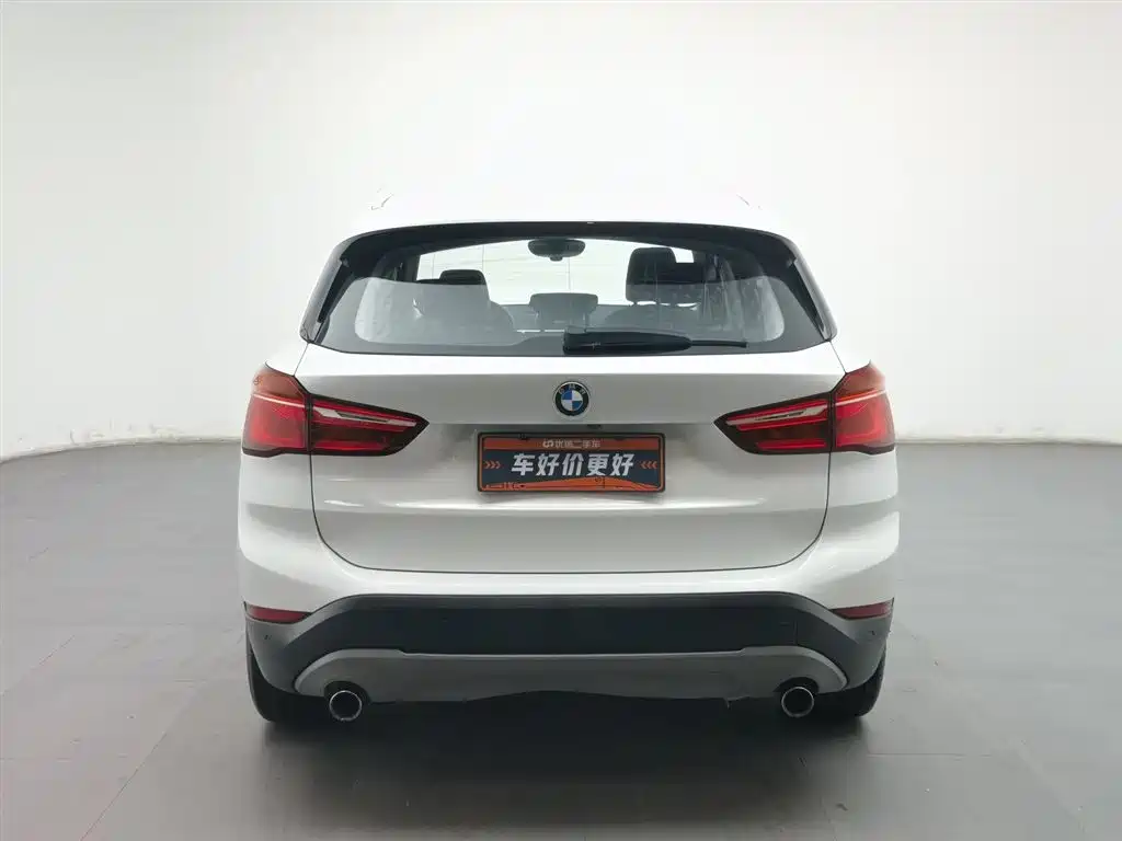 BMW X1 2018 sDrive20Li Leading Model фото 4