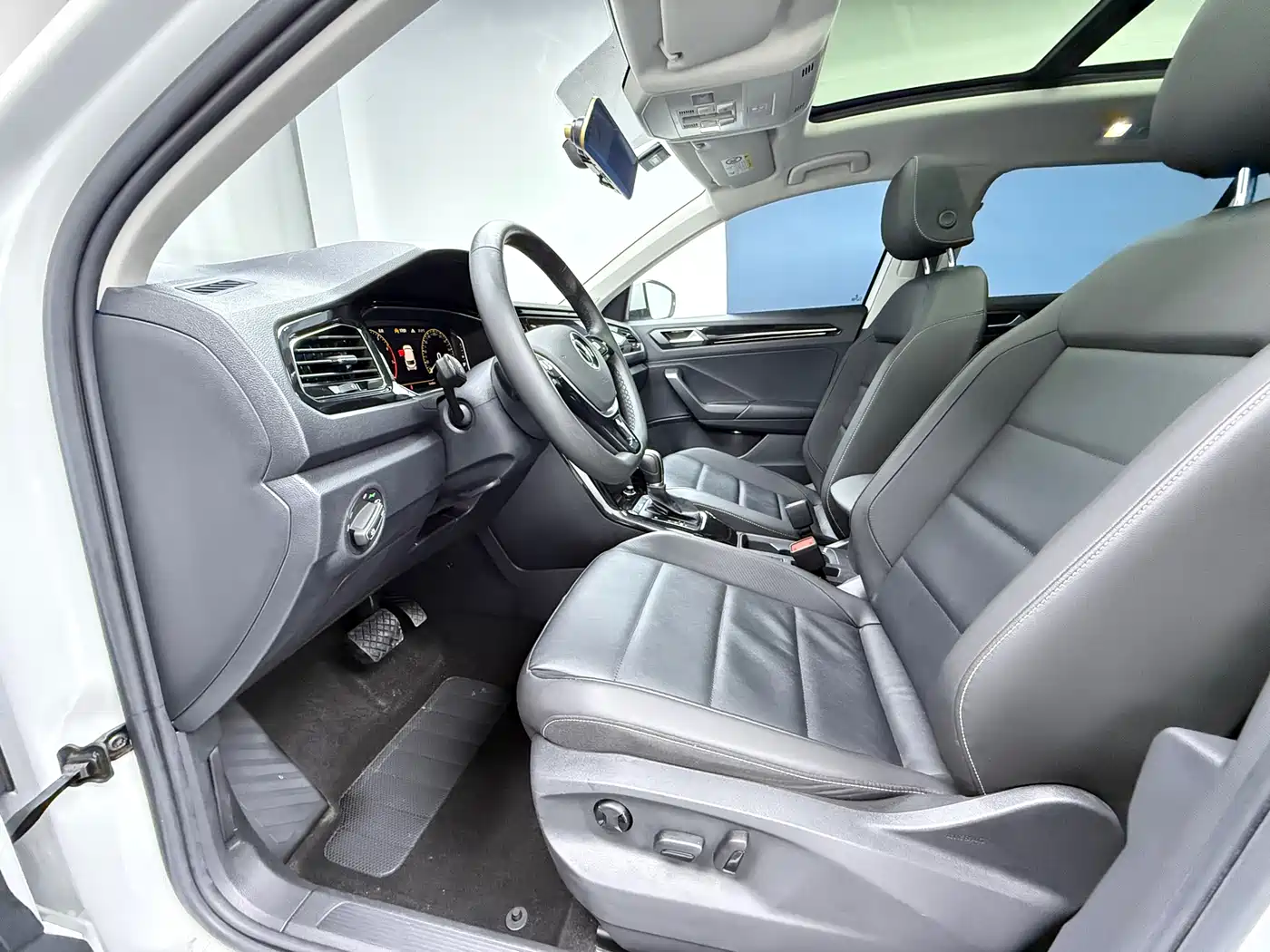 Volkswagen T-ROC 2022 280TSI DSG 2WD Comfort PLUS фото 7