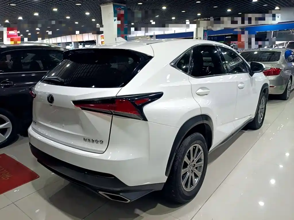 Фото 7 - Lexus NX