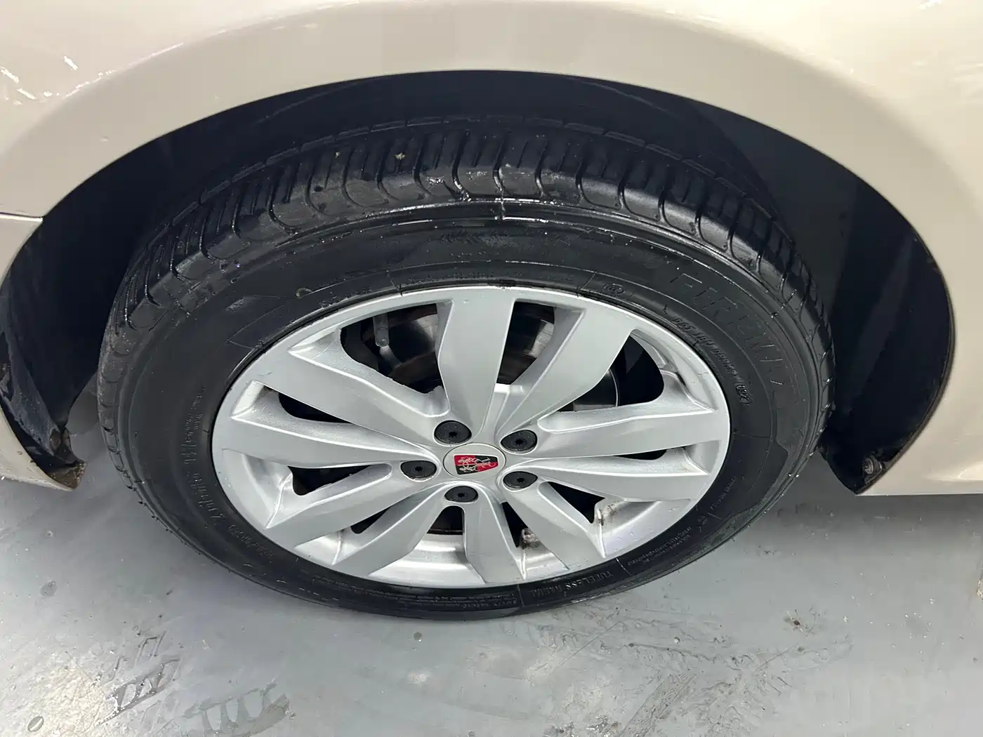 Roewe 350 2017 2015 Model 1.5L Automatic Premium Edition