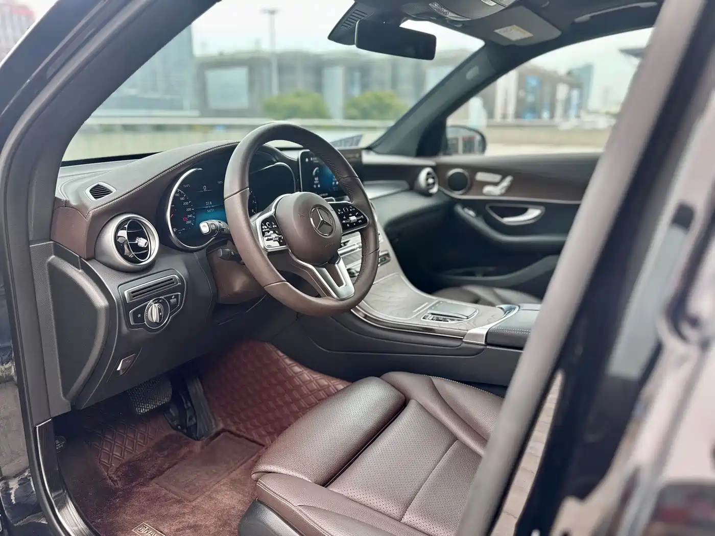 Mercedes-Benz GLC 2022 Facelift GLC 300 L 4MATIC Dynamic Collector's Edition фото 12