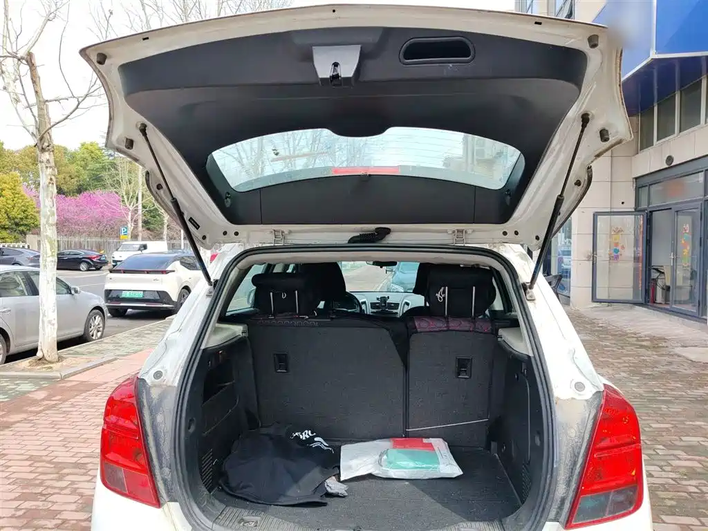 Chevrolet Trax 2014 1.4T Automatic 2WD Comfort фото 19
