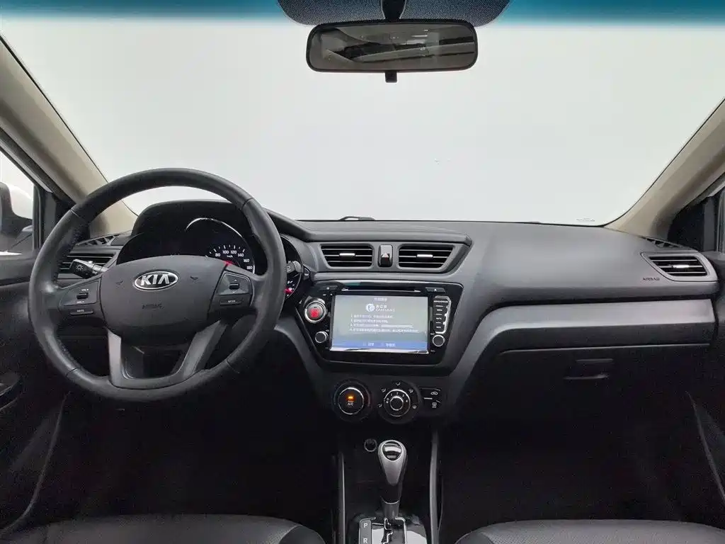 Kia K2 2012 Sedan 1.6L AT Premium Commemorative Edition фото 5