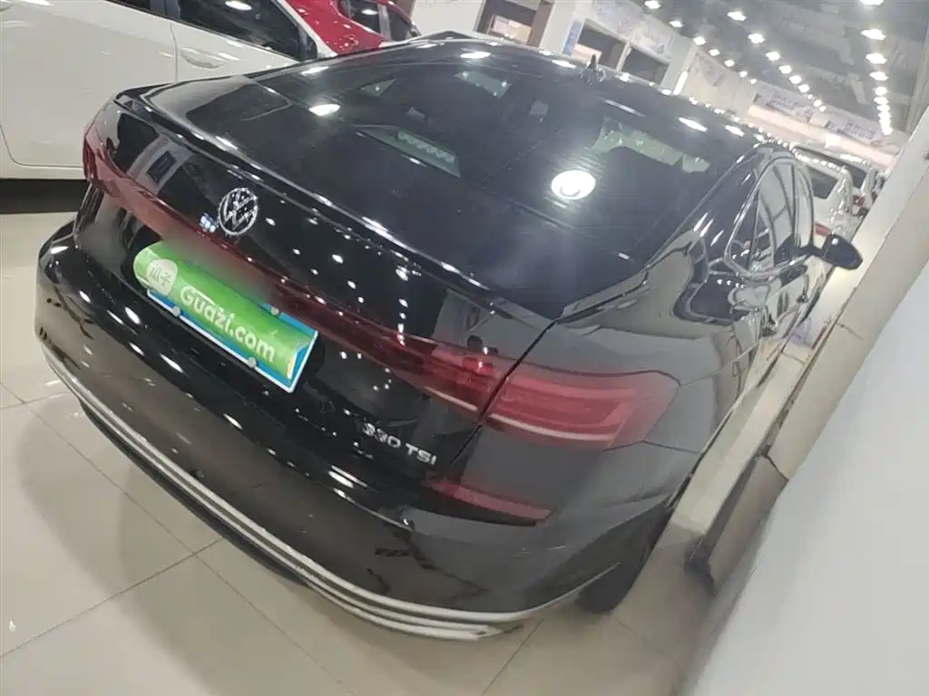 Volkswagen Passat 2024 330TSI Starlight Elite Edition фото 7